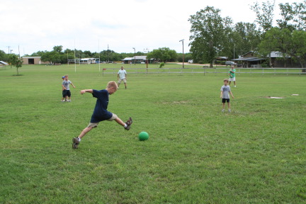 2010-05-22-Pack409-Camp-Champions-068-Kickball.JPG