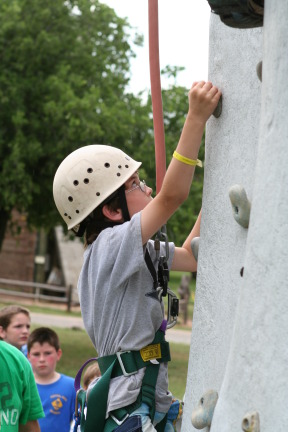 2010-05-22-Pack409-Camp-Champions-140-High-Ropes-Dax.JPG