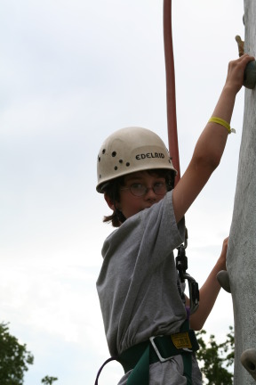 2010-05-22-Pack409-Camp-Champions-141-High-Ropes-Dax.JPG