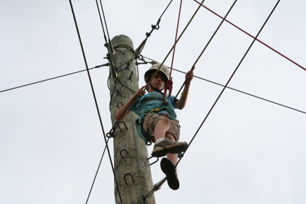 2010-05-22-Pack409-Camp-Champions-160-High-Ropes-Chance.JPG