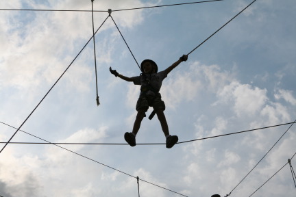 2010-05-22-Pack409-Camp-Champions-189-High-Ropes.JPG