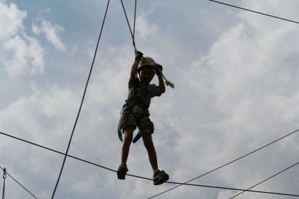 2010-05-22-Pack409-Camp-Champions-190-High-Ropes.JPG