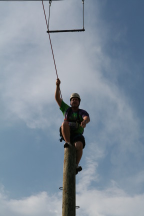 2010-05-22-Pack409-Camp-Champions-211-Trapeze-Jump-Jimmy.JPG