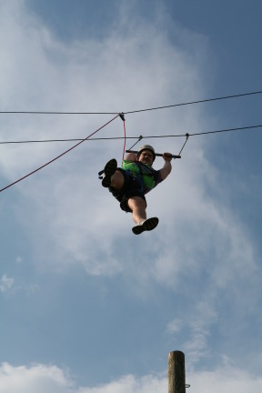 2010-05-22-Pack409-Camp-Champions-220-Trapeze-Jump-Jimmy.JPG