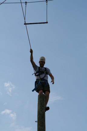 2010-05-22-Pack409-Camp-Champions-261-Trapeze-Jump-Chris.JPG