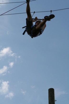 2010-05-22-Pack409-Camp-Champions-270-Trapeze-Jump-Chris.JPG