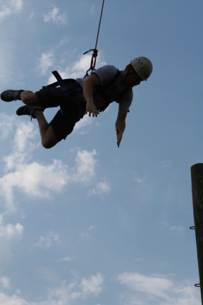 2010-05-22-Pack409-Camp-Champions-278-Trapeze-Jump-Chris.JPG
