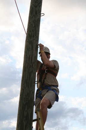 2010-05-22-Pack409-Camp-Champions-314-Matt-Trapeze-Jump.JPG