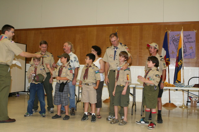 2010/05(May)/Pack409-Crossover/640x480_2010-05-19-Pack409-CrossOver-43-Andrew-Chris-CJ-Bill-Sebastian-Allejandra-Chance-Travis-Logan-Jody.JPG