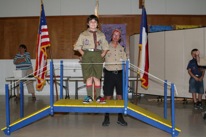 2010/05(May)/Pack409-Crossover/800x600_2010-05-19-Pack409-CrossOver-90-Logan-Jody.JPG