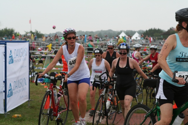 2010/06(June)/Danskin/640x480_2010-06-06-Danskin-Suzi-41.JPG