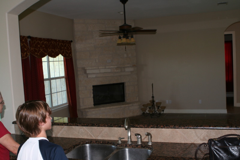 2010/06(June)/New-House/328-New-House/800x600_2010-06-28-New-House-053-Chance.JPG