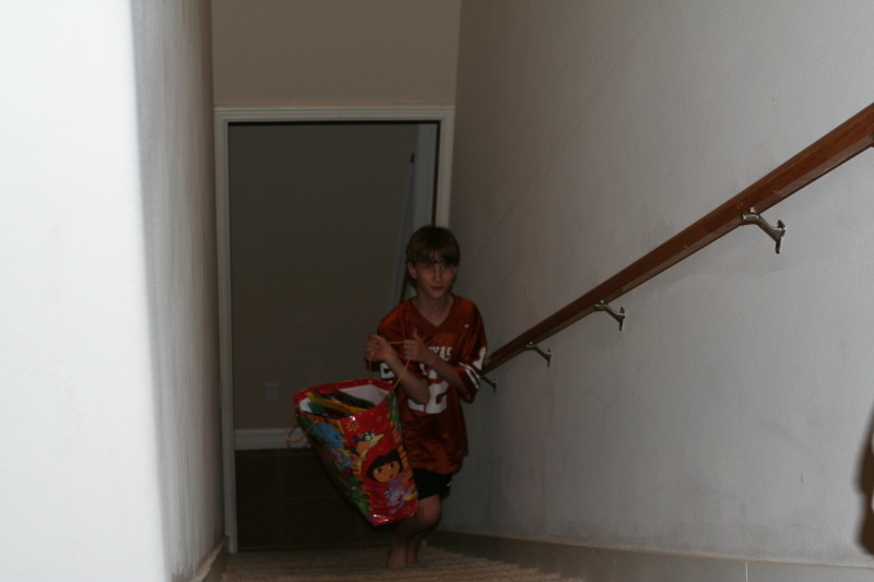 2010/06(June)/New-House/328-New-House/800x600_2010-06-28-New-House-106-Chance.JPG