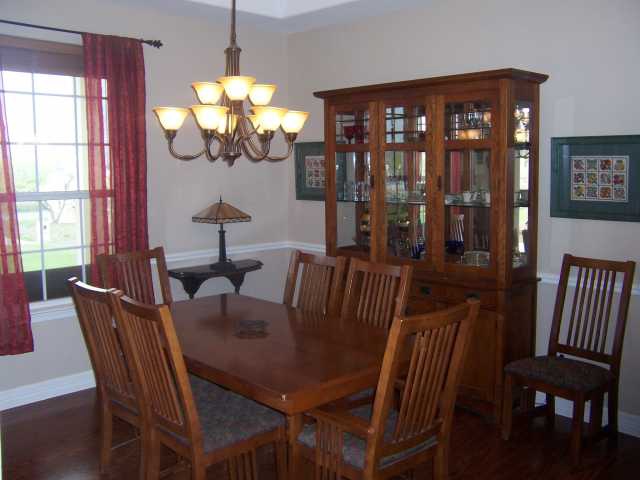 2010/06(June)/New-House/640x480_Dining1.jpg