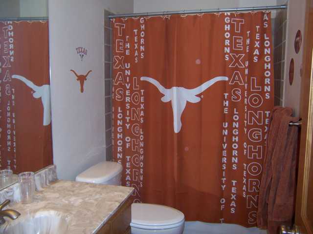 Upstairs-Bathroom.jpg