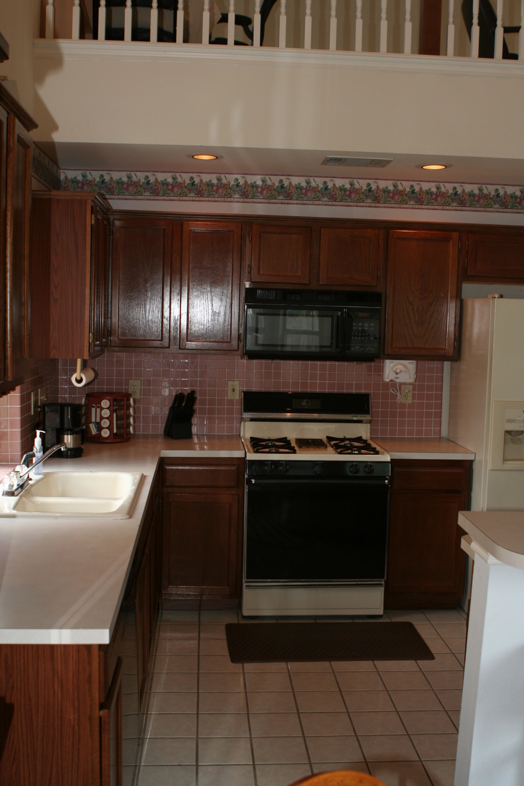 2010/06(June)/Old-House/903-Valley-Glen-Cove/1024x768_2010-06-28-903-Valley-Glen-Cv-093.JPG