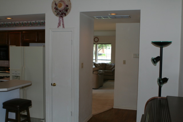 2010/06(June)/Old-House/903-Valley-Glen-Cove/640x480_2010-06-28-903-Valley-Glen-Cv-041.JPG