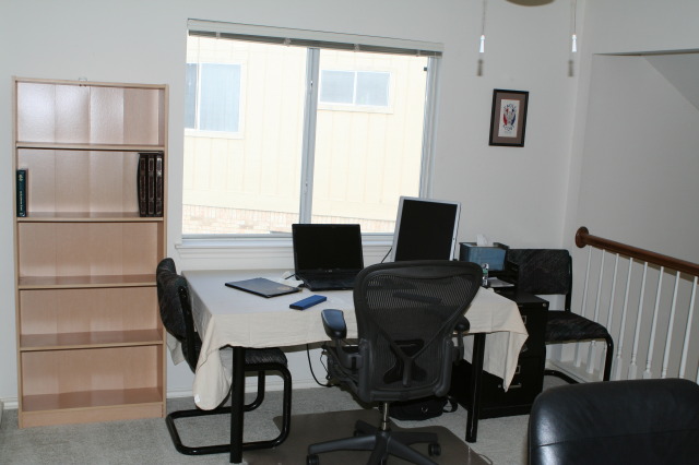 2010/06(June)/Old-House/903-Valley-Glen-Cove/640x480_2010-06-28-903-Valley-Glen-Cv-049.JPG