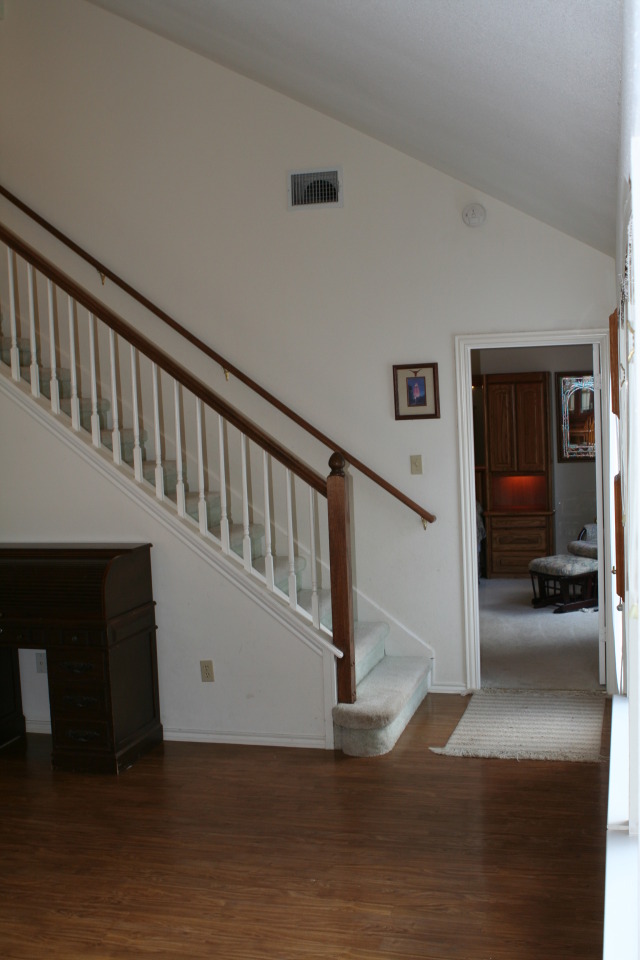 2010/06(June)/Old-House/903-Valley-Glen-Cove/640x480_2010-06-28-903-Valley-Glen-Cv-090.JPG