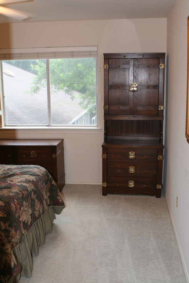 2010/06(June)/Old-House/903-Valley-Glen-Cove/640x480_2010-06-28-903-Valley-Glen-Cv-101.JPG