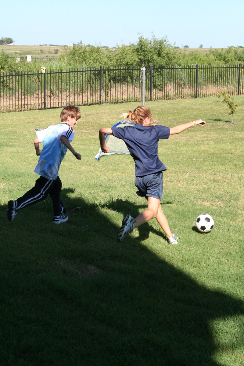 2010/07(July)/Chance-Julia-Soccer/800x600_2010-07-31-Chance-Julia-Soccer-6.JPG