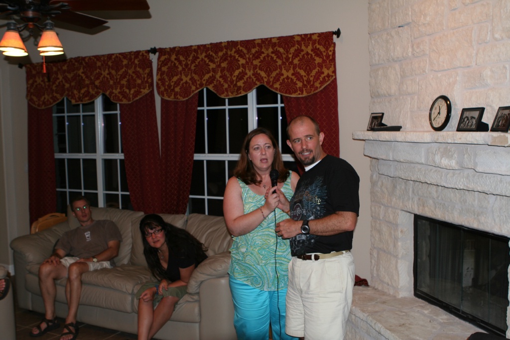 2010/07(July)/HouseWarming/1024x768_2010-07-18-House-Warming-23-Marci-Ren.JPG