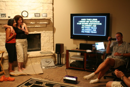 2010-07-18-House-Warming-32-Kavita-Suzi-Travis.JPG