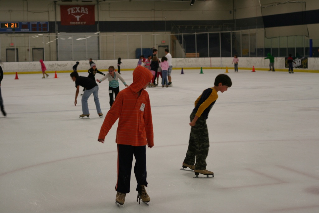 2010/07(July)/Ice-Skating/1024x768_2010-07-09-Ice-Skating-05-Chance-Dax.JPG