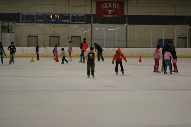 2010/07(July)/Ice-Skating/2010-07-09-Ice-Skating-01-Chance-Dax.JPG