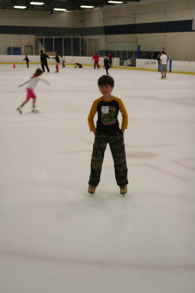 2010/07(July)/Ice-Skating/640x480_2010-07-09-Ice-Skating-20-Dax.JPG