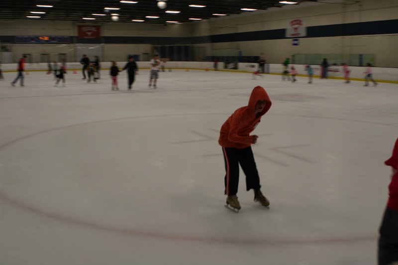 2010/07(July)/Ice-Skating/800x600_2010-07-09-Ice-Skating-09-Chance.JPG