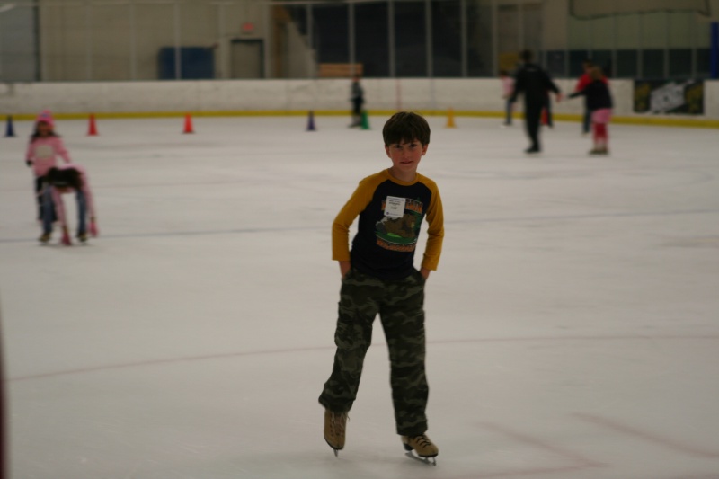 2010/07(July)/Ice-Skating/800x600_2010-07-09-Ice-Skating-14-Dax.JPG