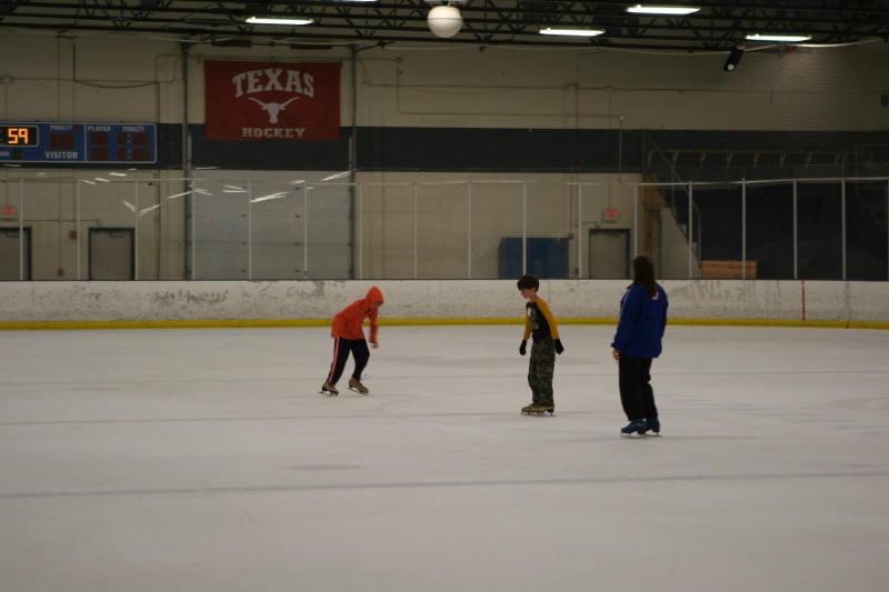 2010/07(July)/Ice-Skating/800x600_2010-07-09-Ice-Skating-15-Chance-Dax.JPG