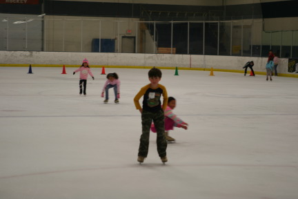 2010-07-09-Ice-Skating-12-Dax.JPG