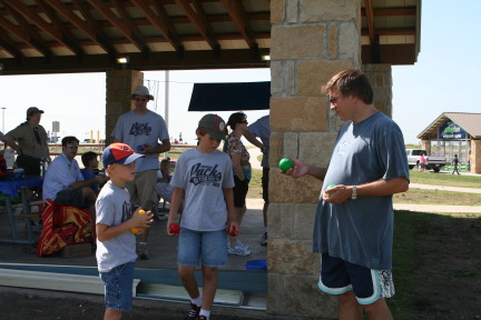 2010-07-17-Pack409-Hotdogs-in-Park-13-Travis.JPG