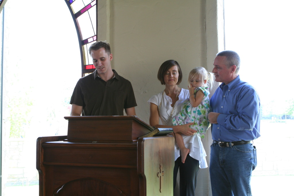 2010/09(September)/Sydney-Baptism/1024x768_2010-09-12-Sydney-Baptism-16-Josh-Heather.JPG