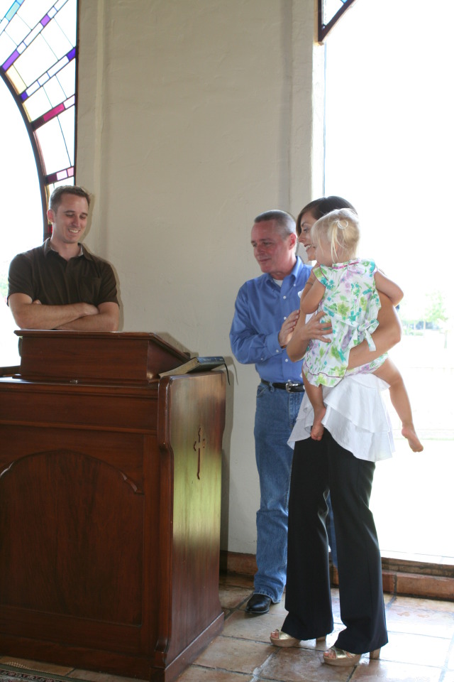 2010/09(September)/Sydney-Baptism/640x480_2010-09-12-Sydney-Baptism-26-Josh-Heather.JPG