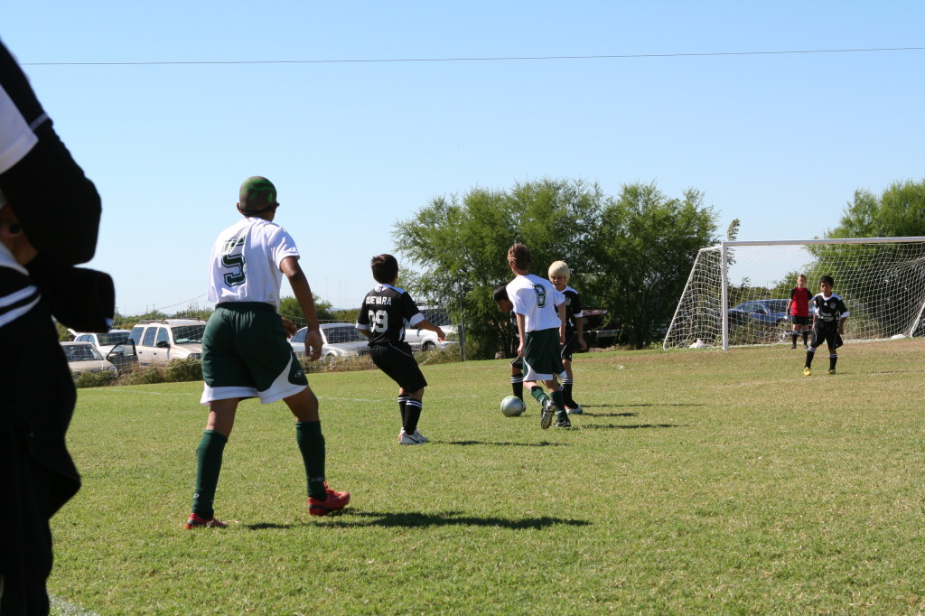 2010/10(October)/Chance-Soccer-The-Crew/1024x768_2010-10-30-The-Crew-Soccer-08-Chance.JPG