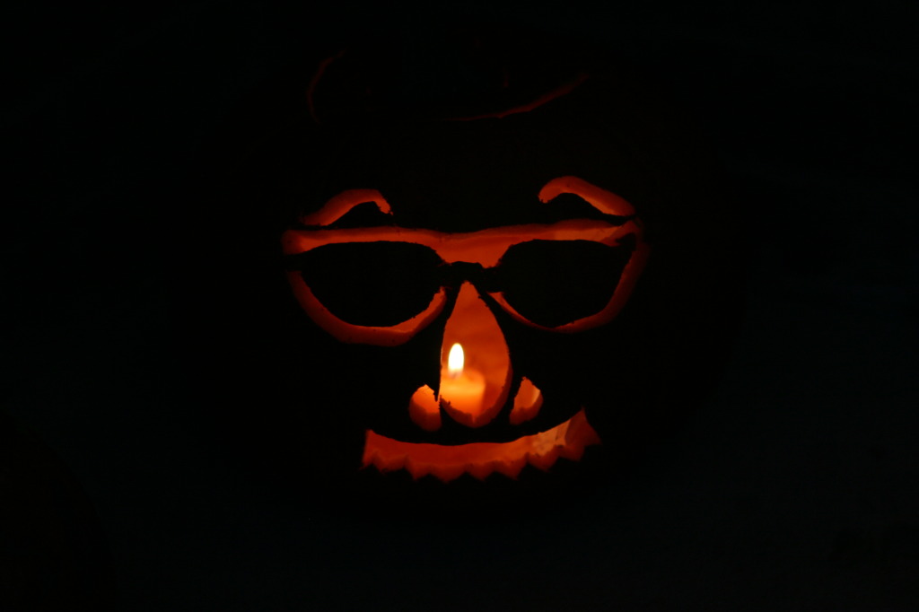 2010/10(October)/Halloween/1024x768_2010-10-31-Halloween-29-pumpkin.JPG