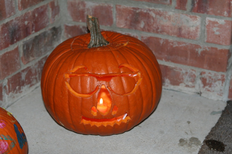 2010/10(October)/Halloween/800x600_2010-10-31-Halloween-28-pumpkin.JPG