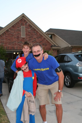 2010-10-31-Halloween-05-Chance-Dax-Travis.JPG