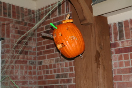 2010-10-31-Halloween-27-pumpkin.JPG