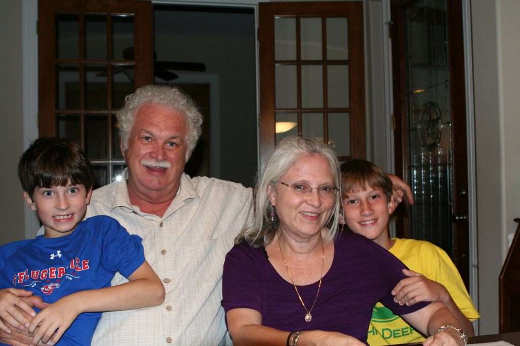 2010-10-10-Jim-Hammett-visit-03-Dax-Susana-Chance.JPG
