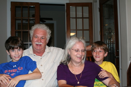 2010-10-10-Jim-Hammett-visit-02-Dax-Susana-Chance.JPG