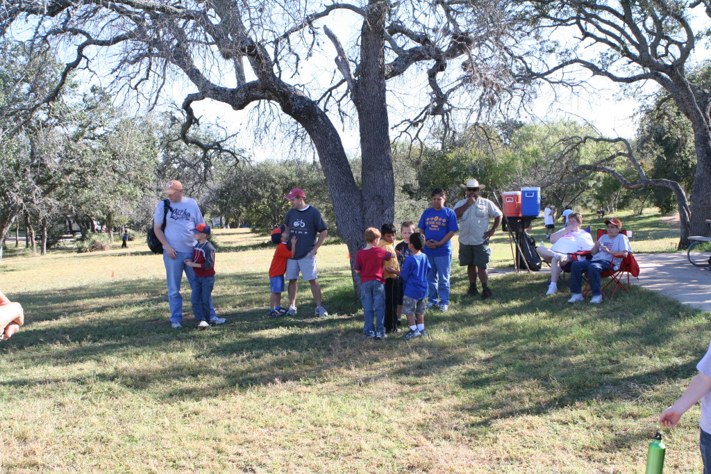 2010/10(October)/Pack409-Inks-Lake/1024x768_2010-10-16-Pack409-Inks-Lake-019.JPG