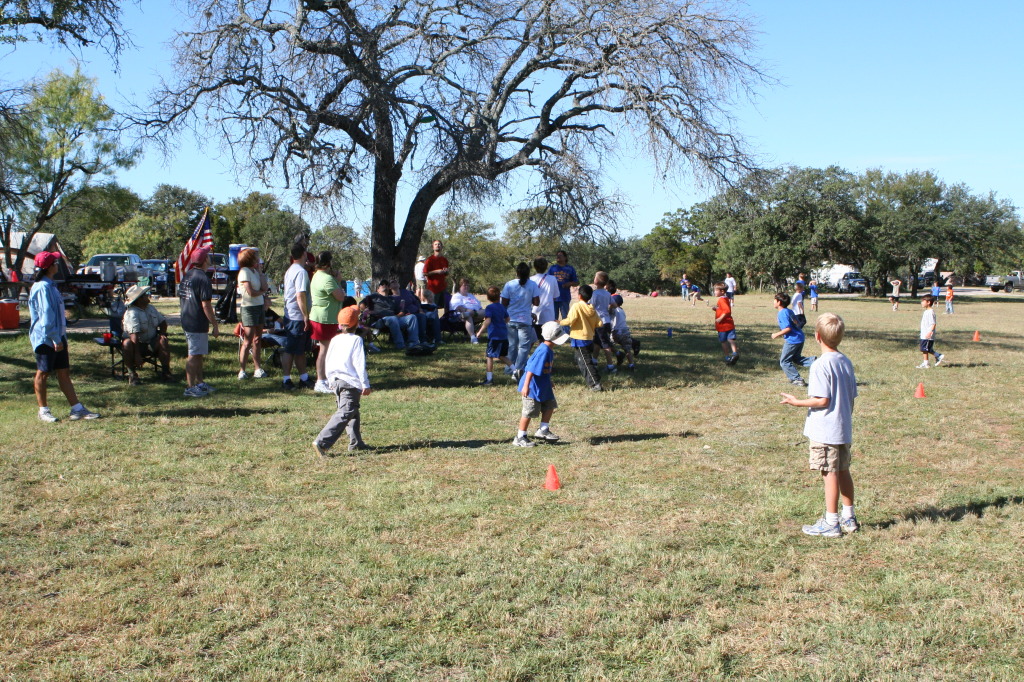 2010/10(October)/Pack409-Inks-Lake/1024x768_2010-10-16-Pack409-Inks-Lake-033.JPG