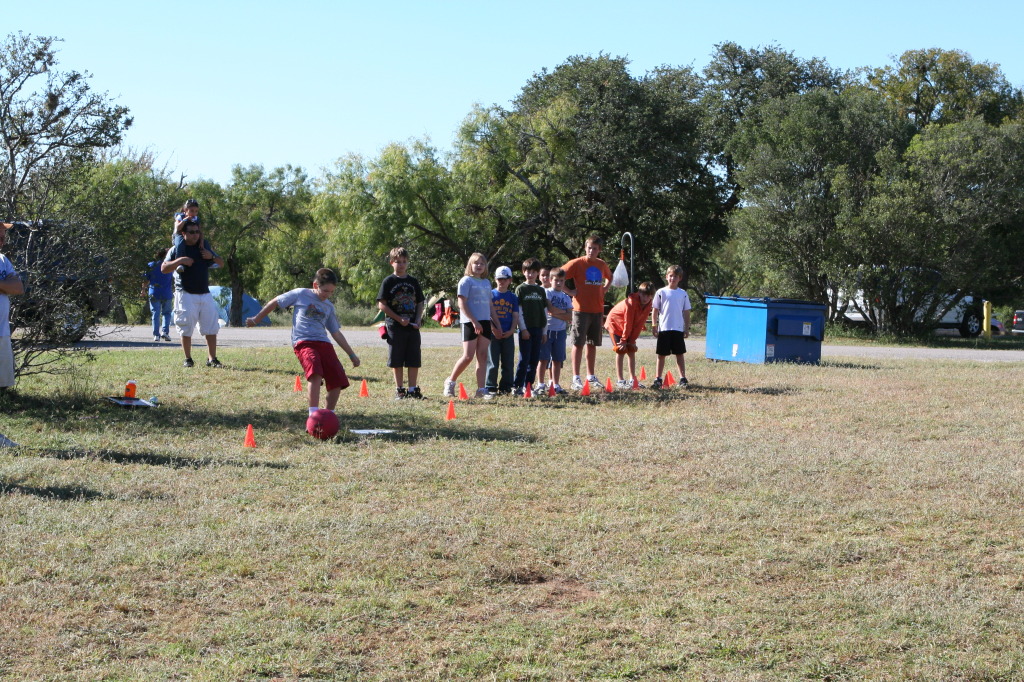2010/10(October)/Pack409-Inks-Lake/1024x768_2010-10-16-Pack409-Inks-Lake-037.JPG