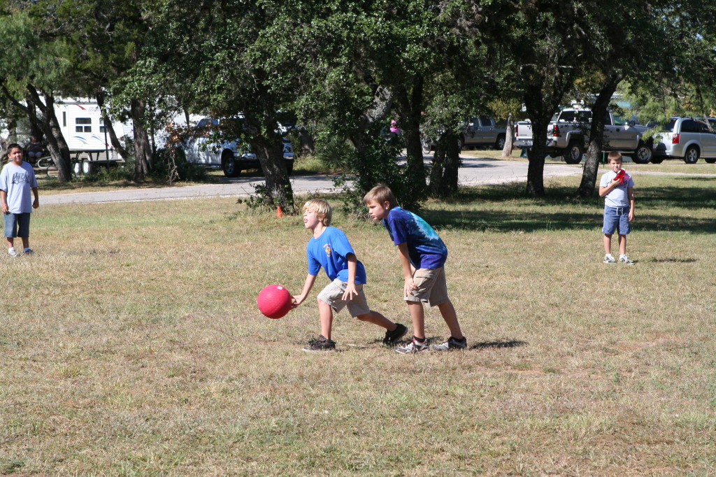 2010/10(October)/Pack409-Inks-Lake/1024x768_2010-10-16-Pack409-Inks-Lake-058.JPG