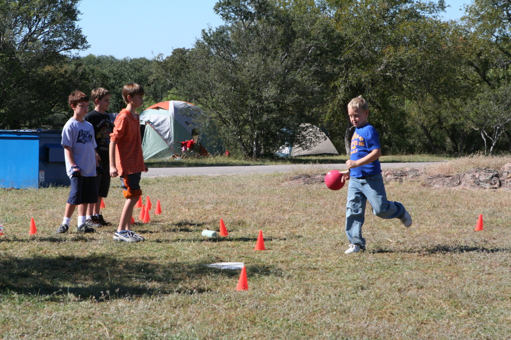 2010/10(October)/Pack409-Inks-Lake/1024x768_2010-10-16-Pack409-Inks-Lake-064-Chance.JPG