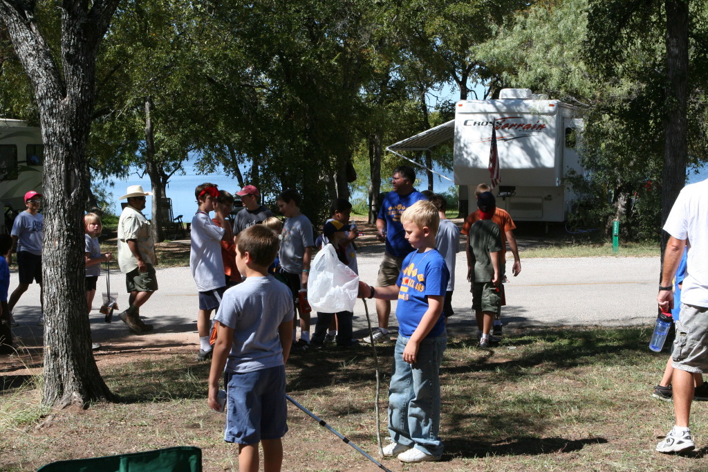 2010/10(October)/Pack409-Inks-Lake/1024x768_2010-10-16-Pack409-Inks-Lake-073.JPG